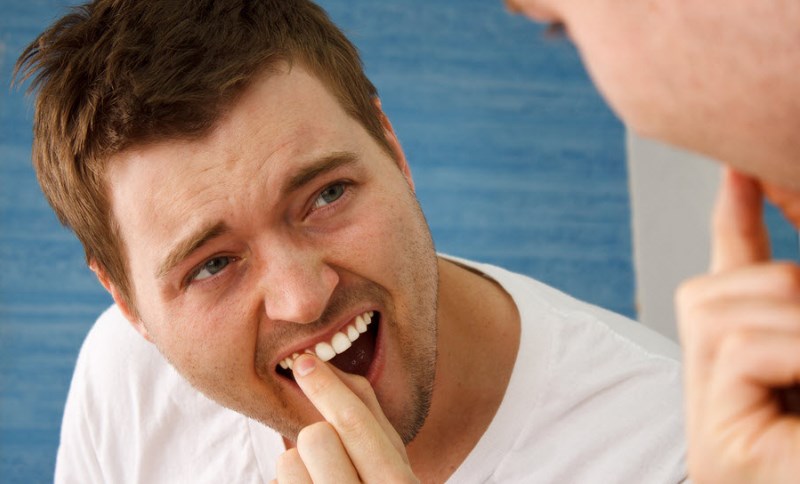 لق شدن دندان علل و عوامل مختلفی دارد